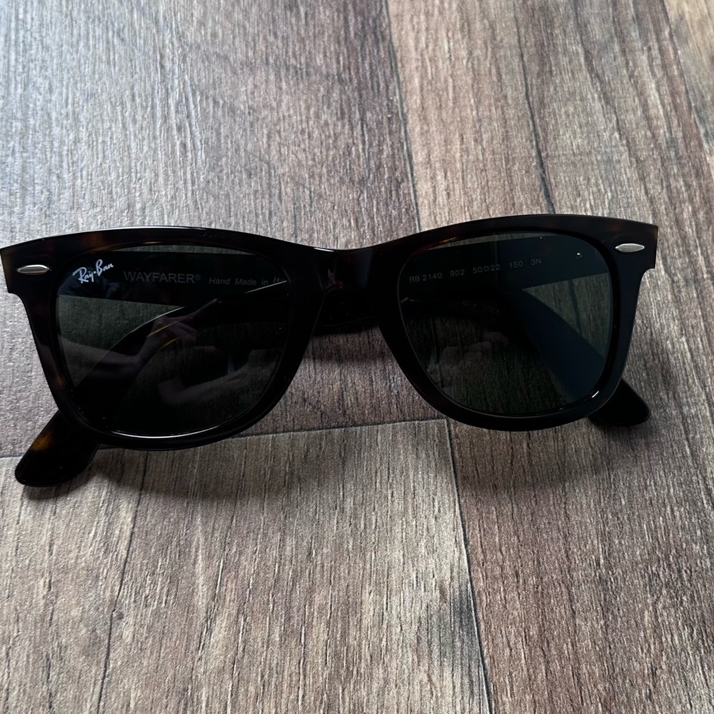 Ray-Ban Tortoise Shell Sunglasses - Picture 2 of 9